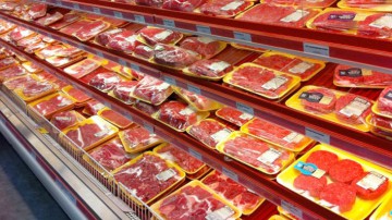 Se schimbă etichetele produselor din carne. Devine obligatorie menţionarea ţării de origine